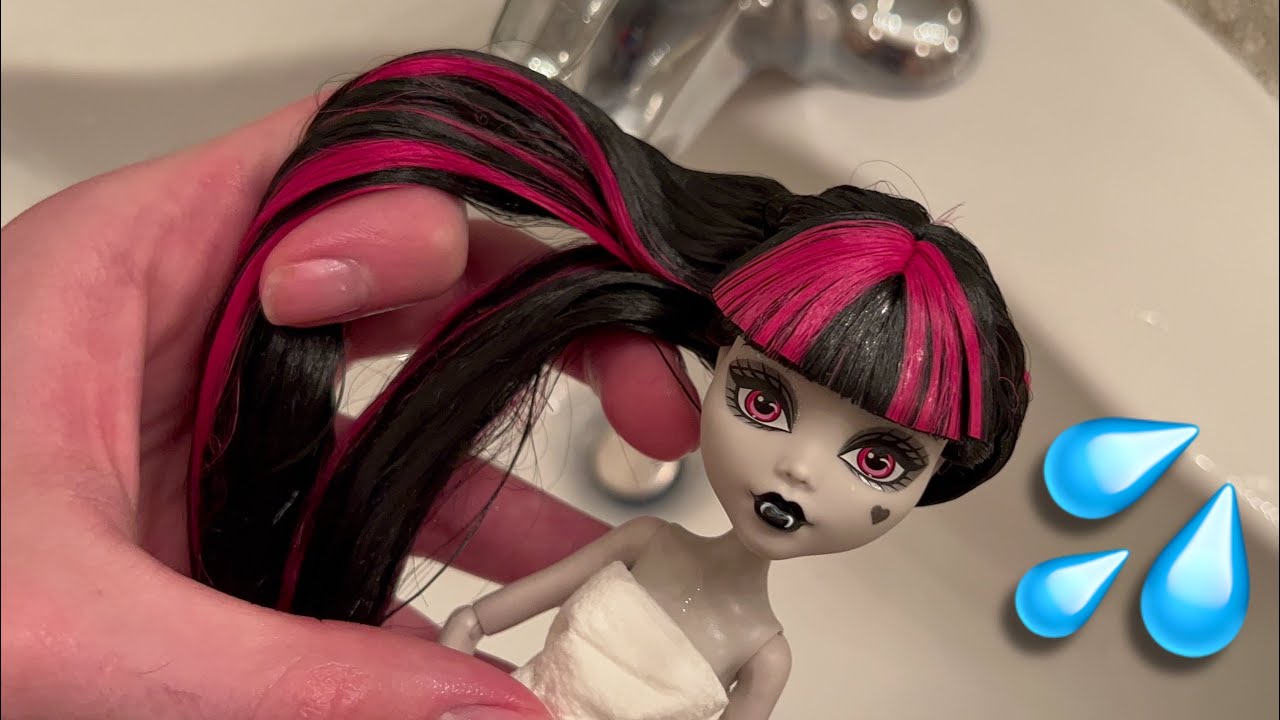 Washing Monster High Reel Drama Dolls! (Frankie, draculaura, clawdeen,  lagoona) 