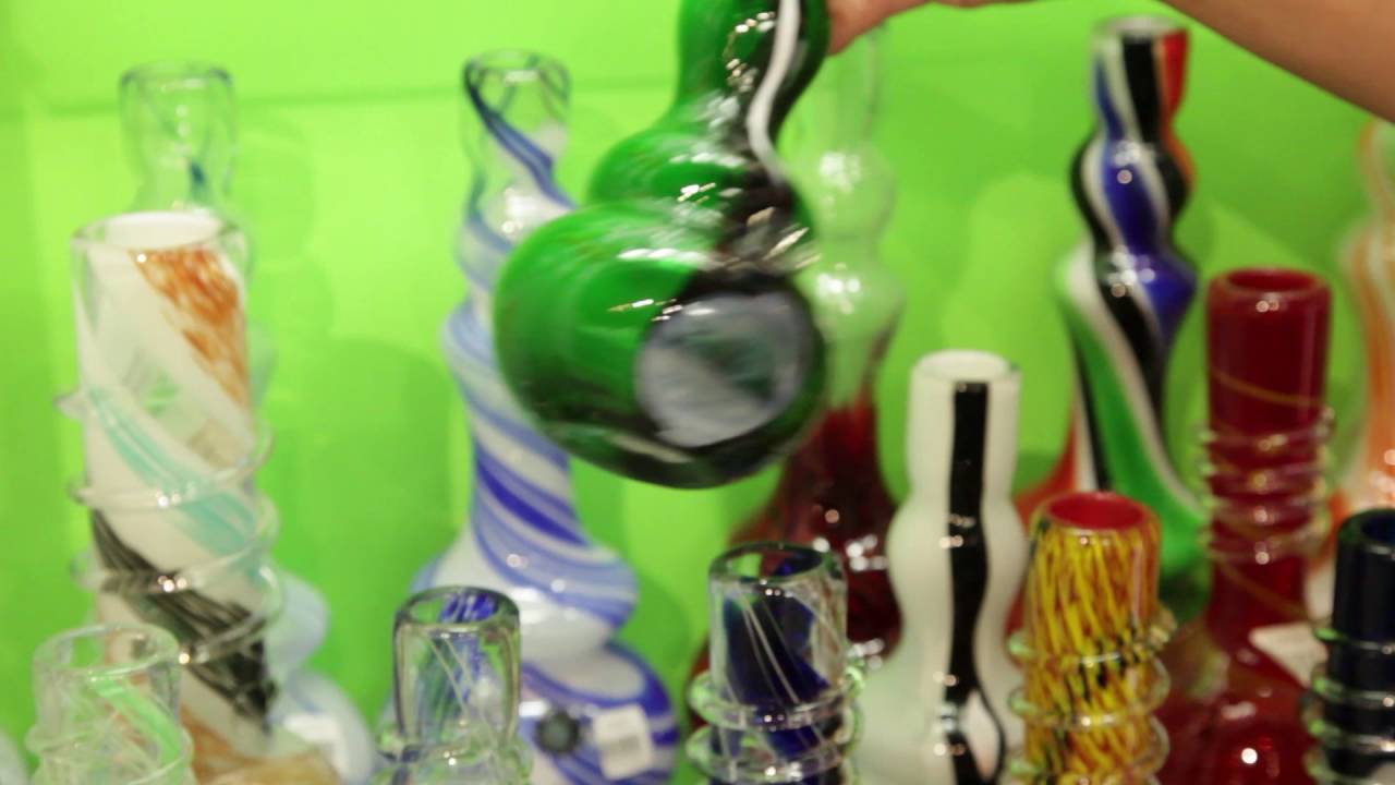 710 Smoke Shop Kingston Ontario vid 2