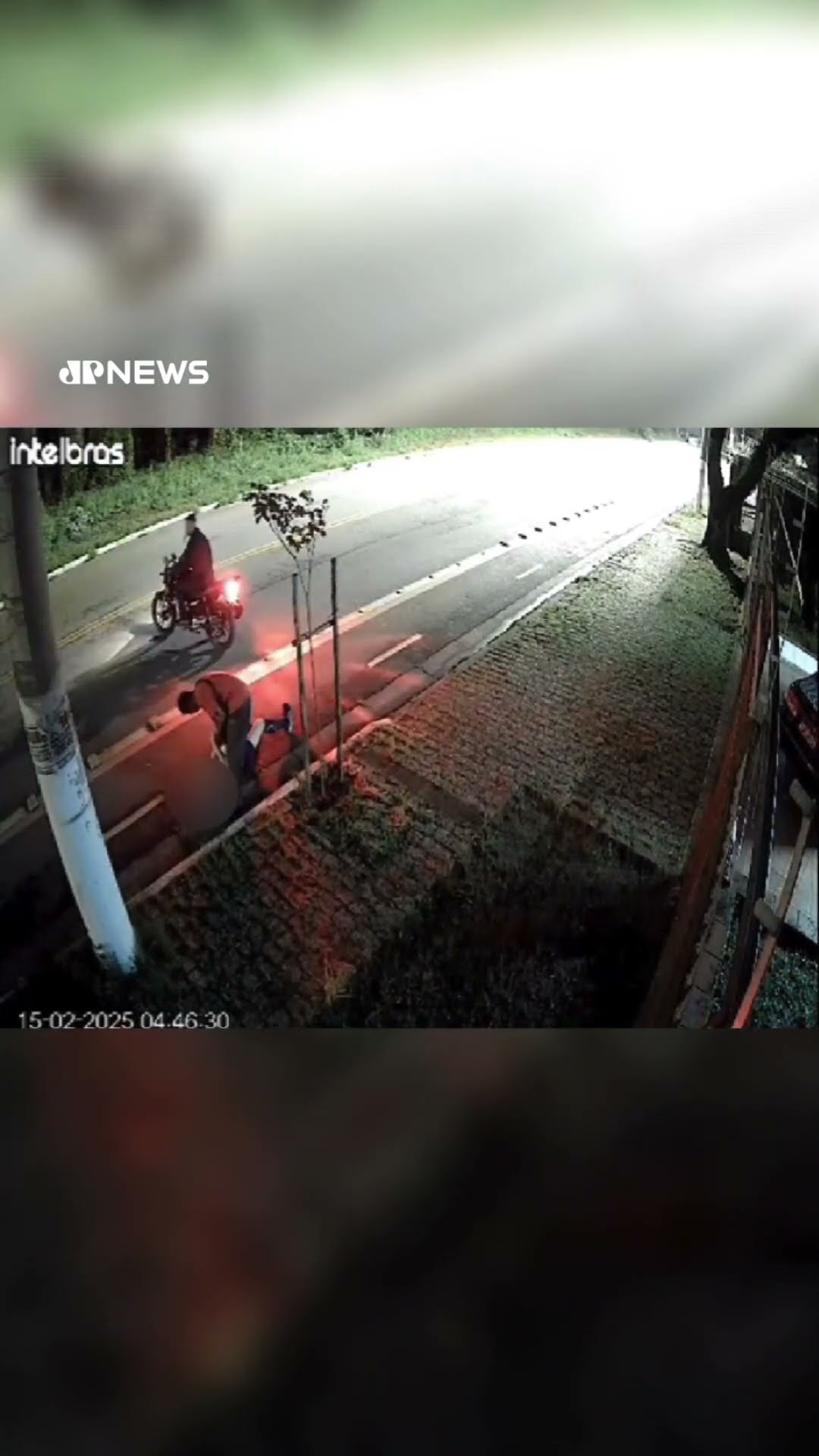 Criminoso morde idosa para roubar aliança durante assalto em Osasco; confira #shorts