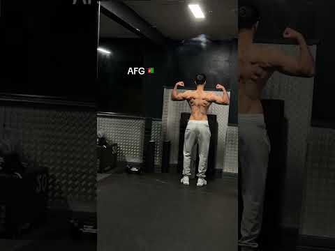 Professional bodybuilder vs