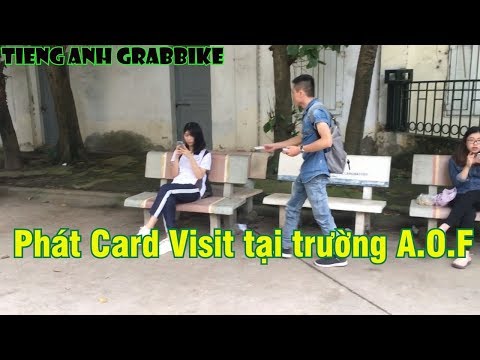 Phát Card Visit tại trường Học Viện Tài Chính (AOF)| Tiếng Anh Grabbkie