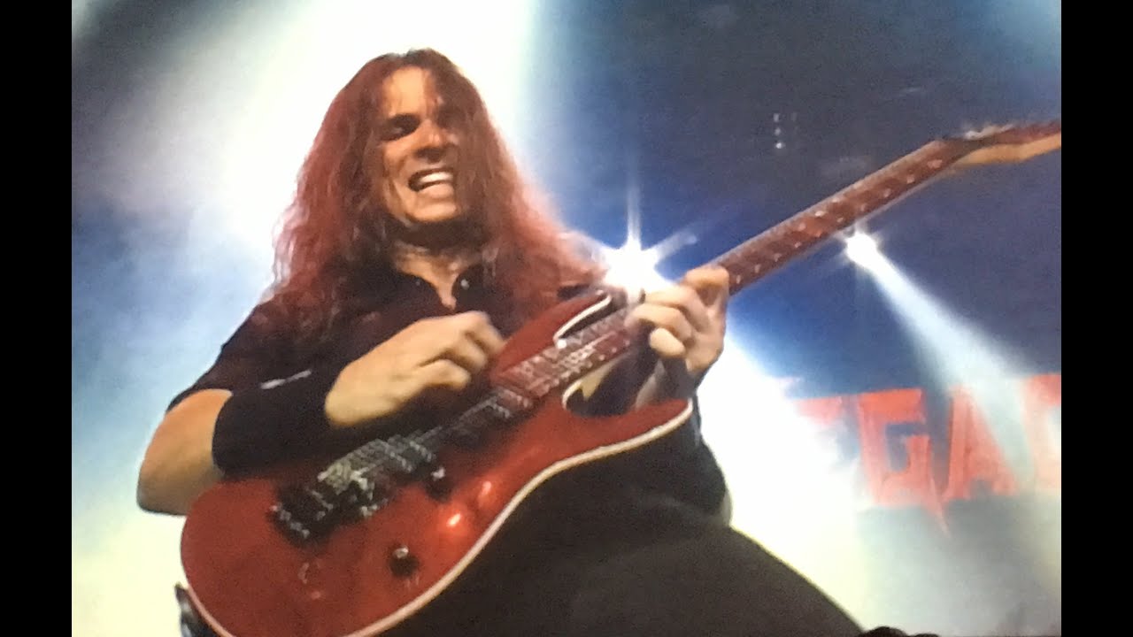 Megadeth: Dave Mustaine solta nota sobre Kiko Loureiro, mas em