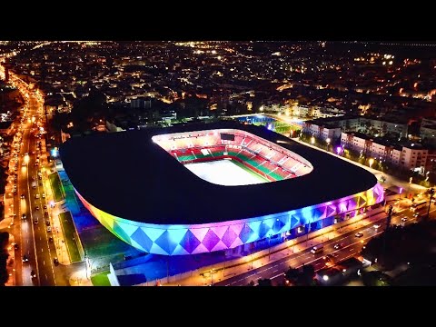 ملعب مولاي الحسن تحفة رياضية وسط أحياء الرباط