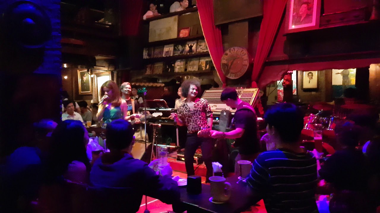 Dancing Queen นก KPN Saxophone Pub Bangkok Thailand YouTube