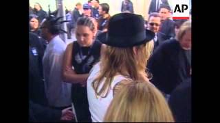 UPDATE Pamela Anderson and Kid Rock to marry