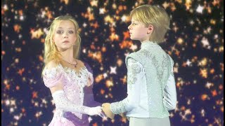 картинка: Золушка убегает от Принца. Елена Костылева и Александр Плющенко