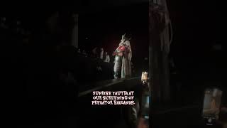 Suprise apperance by a Yautja at our screening of PREDATOR BADLANDS. #shorts #predatorbadlands