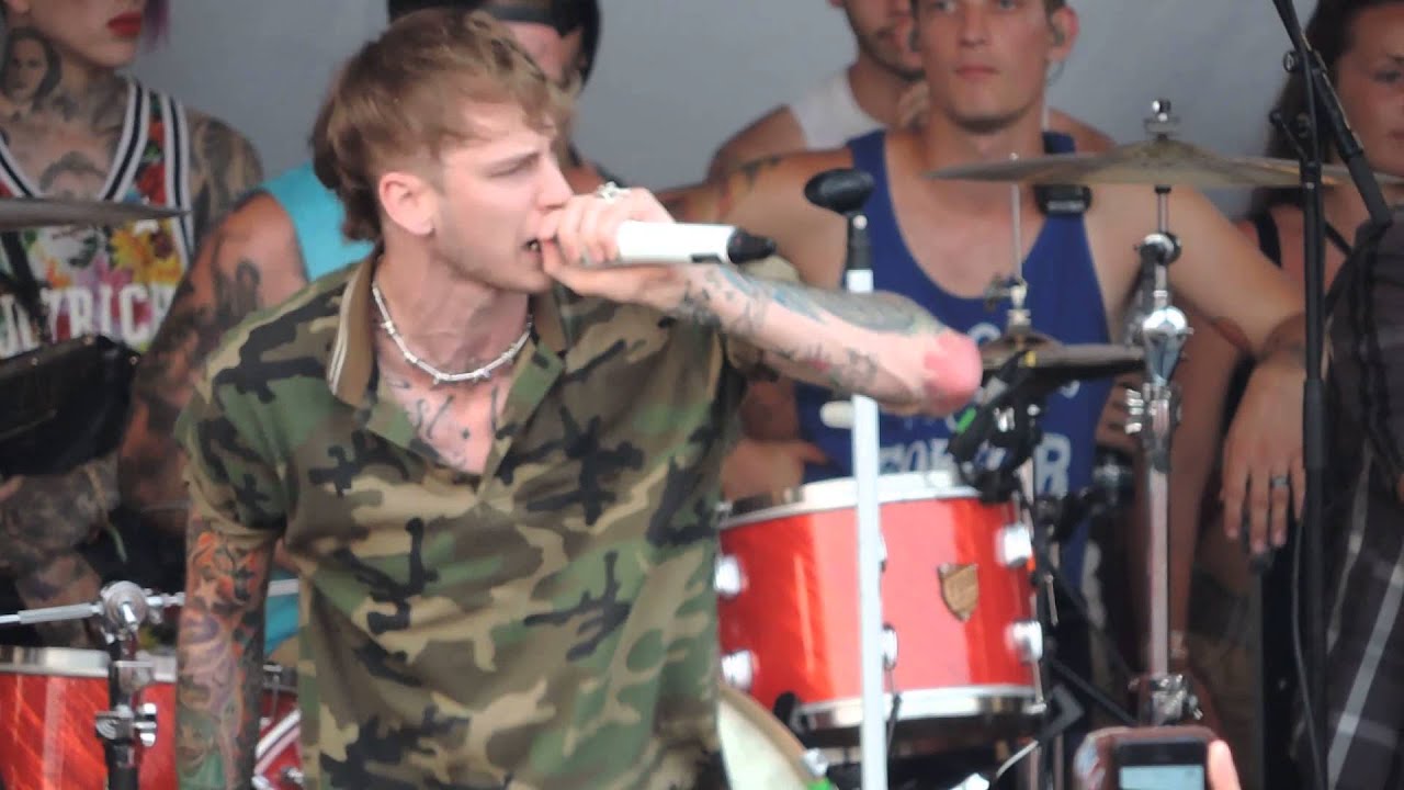 mgk warped tour 2012