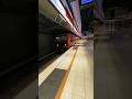 HKL Class M300 saapuu Koivusaaren metroasemalle