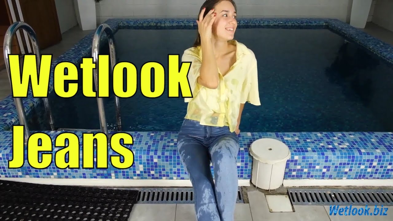 ⁣Wetlook girl Jeans | Wetlook blouse | Wetlook girl gets wet in pool