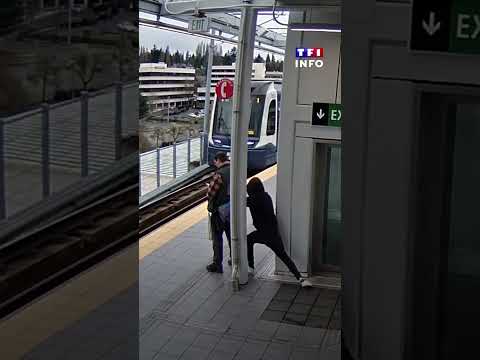 Seattle : un homme tente de pousser un passager sur les rails｜TF1 INFO