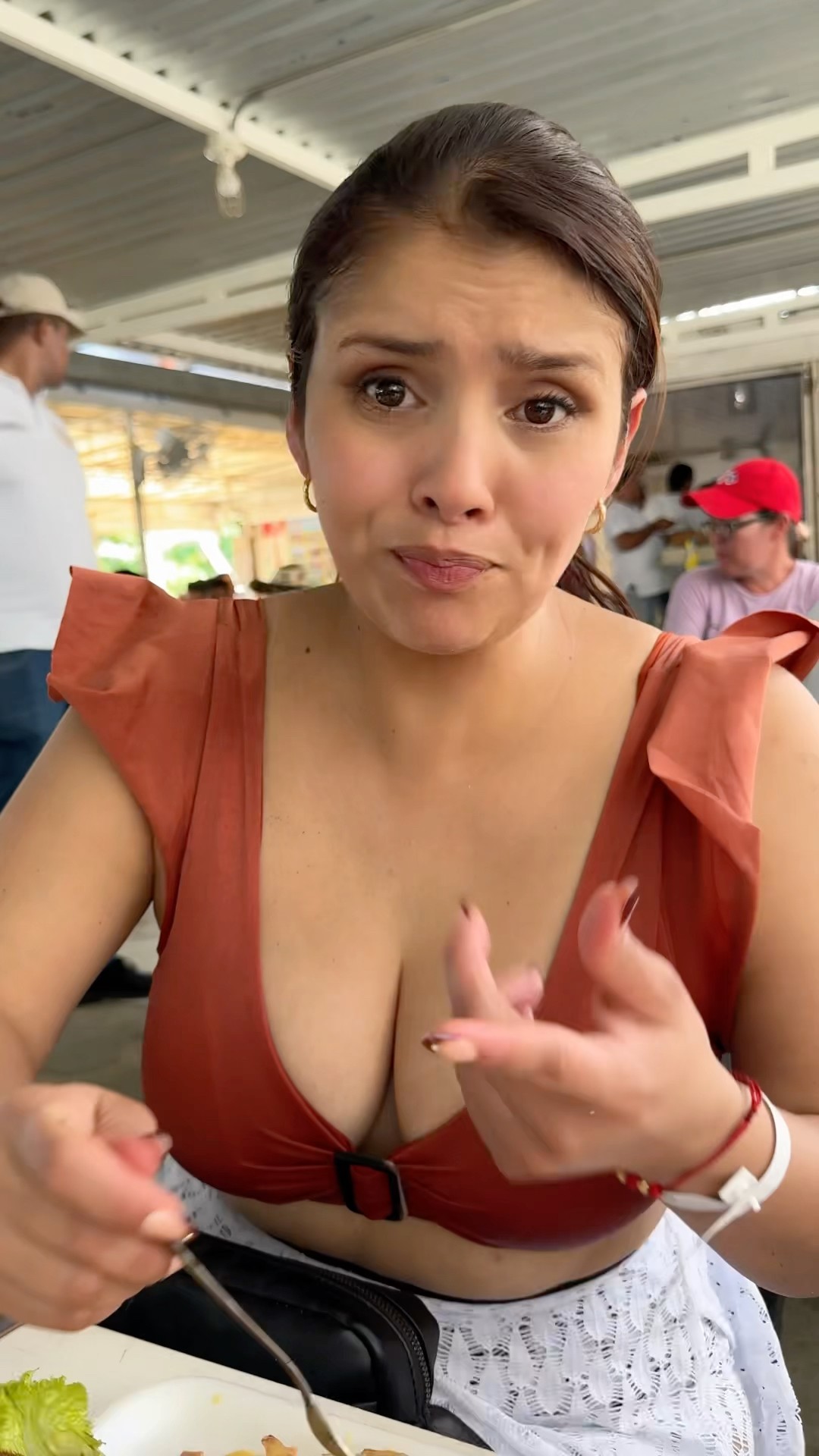 Kendall como langosta y el papá no tiene para pagara esa comida muy cara #humor #cosasdefamilia #com