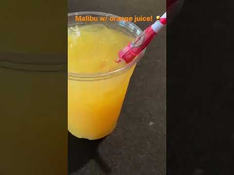 Malibu booze w/ orange juice @ BiggerVegas 2022! 🍹🏳️🌈