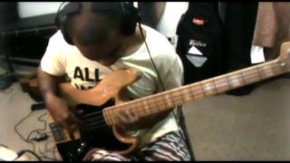 He reigns bass cover chords
