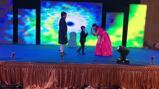 Mother father & son | cutest performance | Tu jo Mila | Aashiyan | ladies | sangeet | wedding Resimi