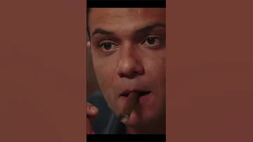 انتى ماسكة من ايده اللى بتوجعه 
