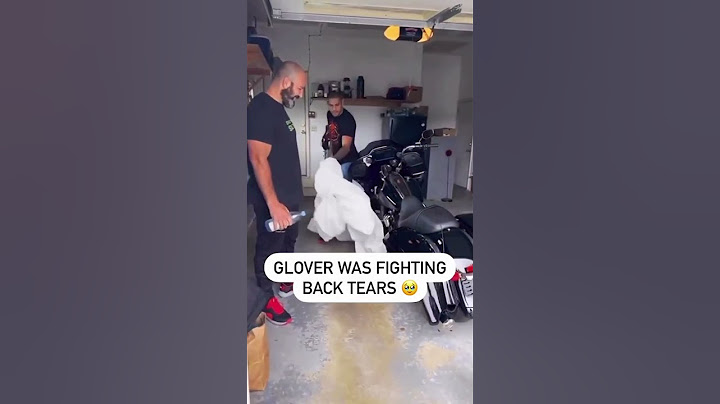 When Pereira gifted Teixeira a motorcycle ❤️ (via alexpoatanpereira/IG)
