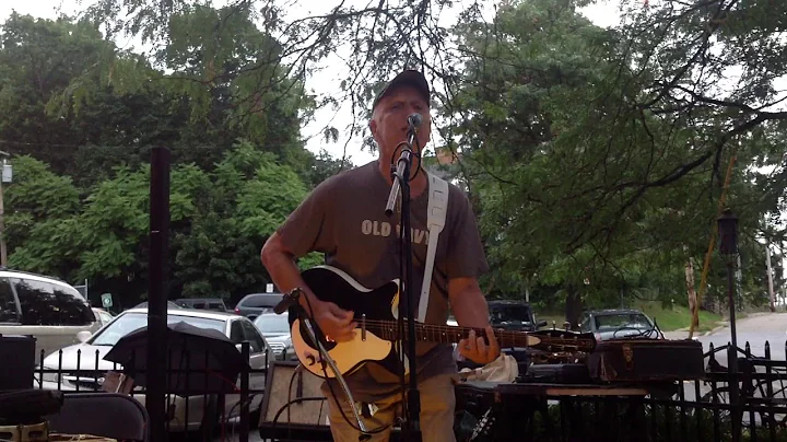 Rick Aparicio at Bank Square 8-29-17