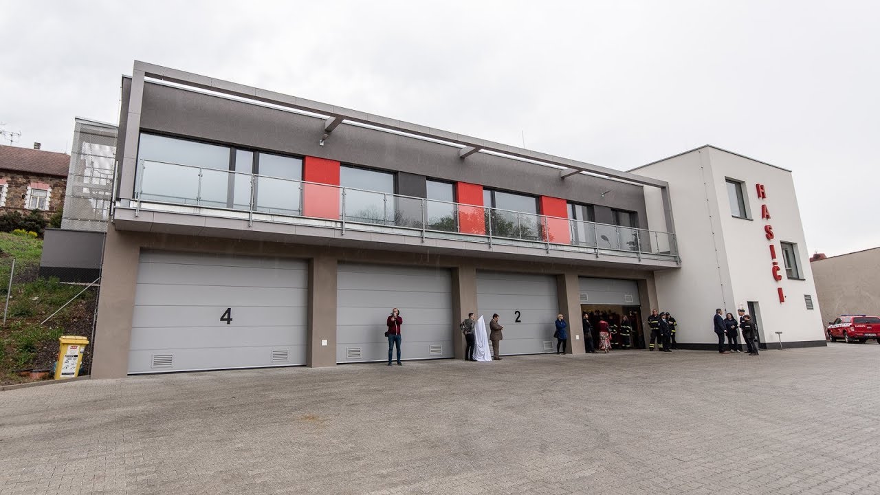 POŽÁRY.cz: Nová zbrojnice v Komárově byla slavnostně otevřena