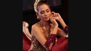 Photo Shoot in Shinta Chrisna Boutique Model Berlian