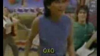 Watch Oxo Whirly Girl video