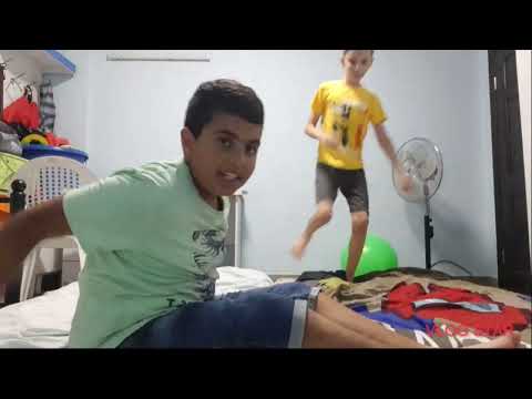 مصارعه مع صاحبي كريس
