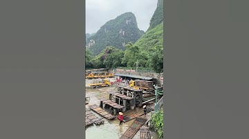 This is the process of transporting bamboo rafts #shorts