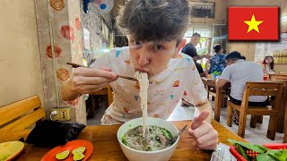 Americans Try Phở for the FIRST TIME in Vietnam!