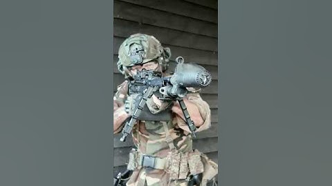 M249 and P90 with Smoke Suppressor