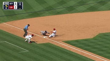 NYY@LAA: Hicks throws out Cron at third base