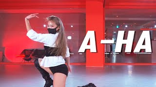 Ivy  Aha  Isol Choreography