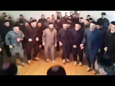 devout-muslims-dancing-to-techno,-yo!