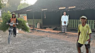 Sungguh Unik‼️Rumah Tradisional Jaman Dulu,Kokoh Berdiri Di Sini,Saling Sapa Dengan Warga Lokal🥹🥹