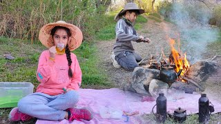 How to prepare oregano tea on the fire: a day in nature