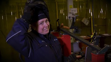 Welding of bus frames at the Uddevalla plant | Volvo Buses