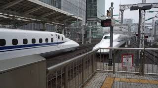 雨の中発車するN700系＠東京駅