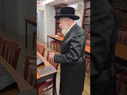 Liska Rebbe in conversation with Botoshan USA Rebbe - Kislev 5785