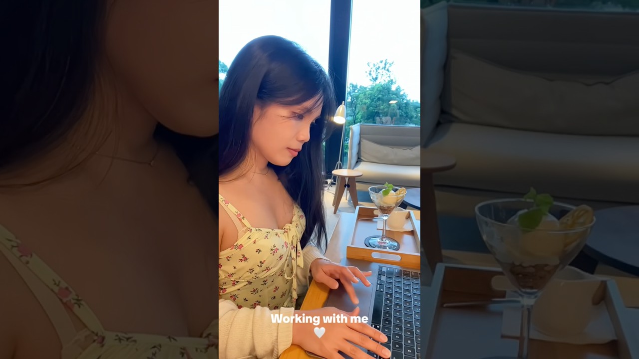 Working with me 🤍 縮圖