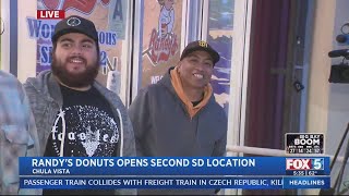 Randy's Donuts opens second San Diego County location on National Donut Day
