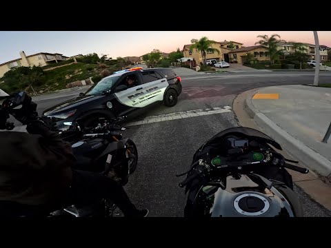 Ninja H2 & Ducati V4S Get Busted!