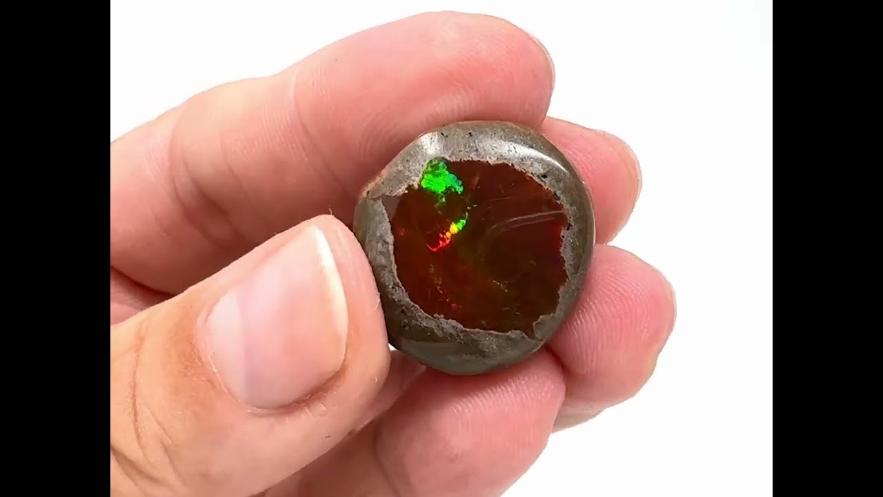 Ethiopian Shewa Opal Ref. 20731 (Polished Chocolate Opal)