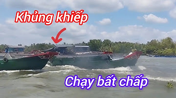 Hấp vẫn ghe cây sà lan tranh nhau vượt cống 10 cửa