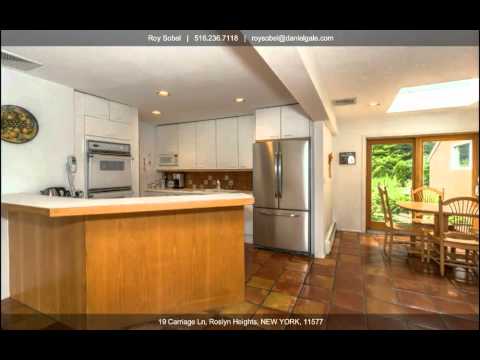 19 Carriage Ln, Roslyn Heights, NY home video tour