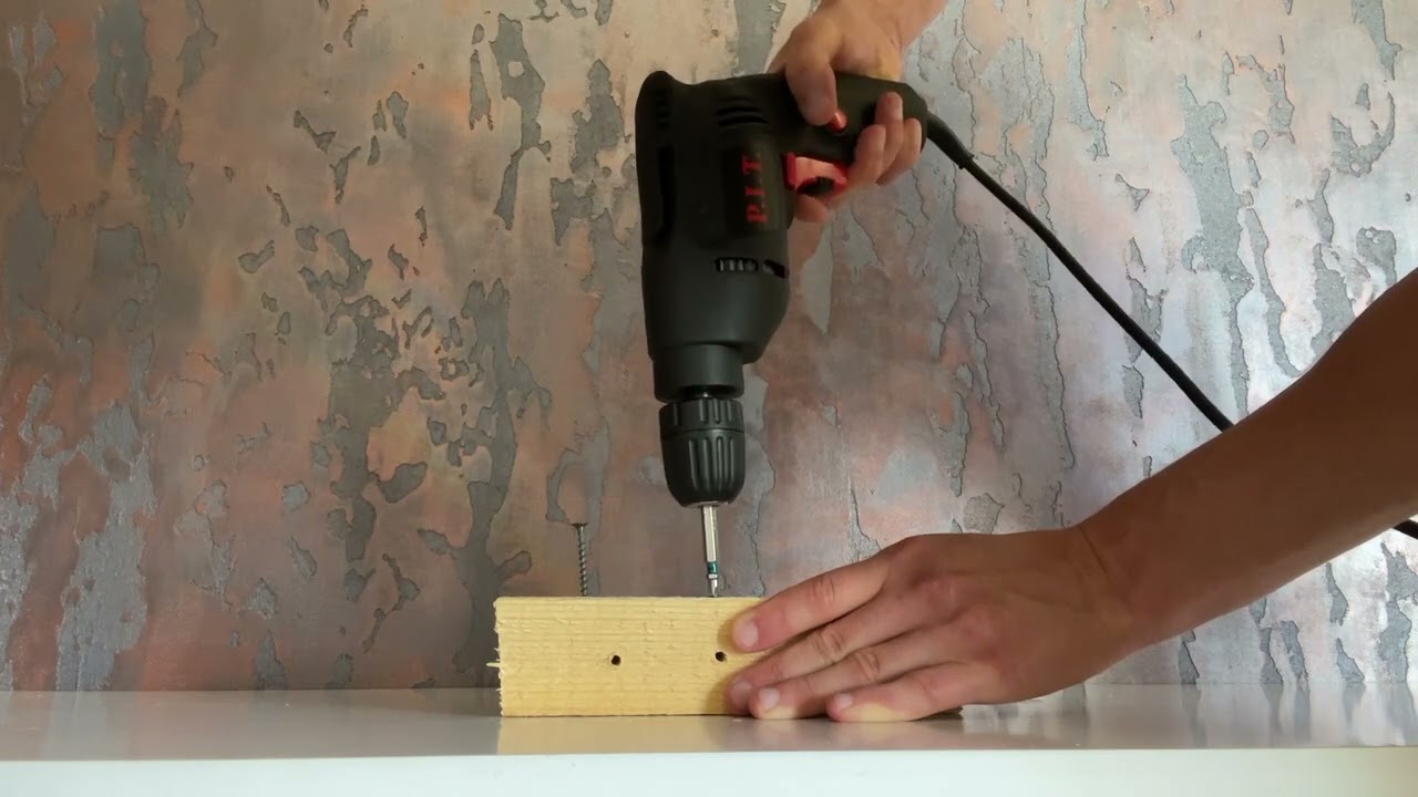 Закручивание саморезов дрелью PIT PBM10-D