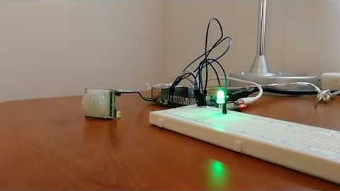 Raspberry Pi3 with PIR sensor and LED - Java ME