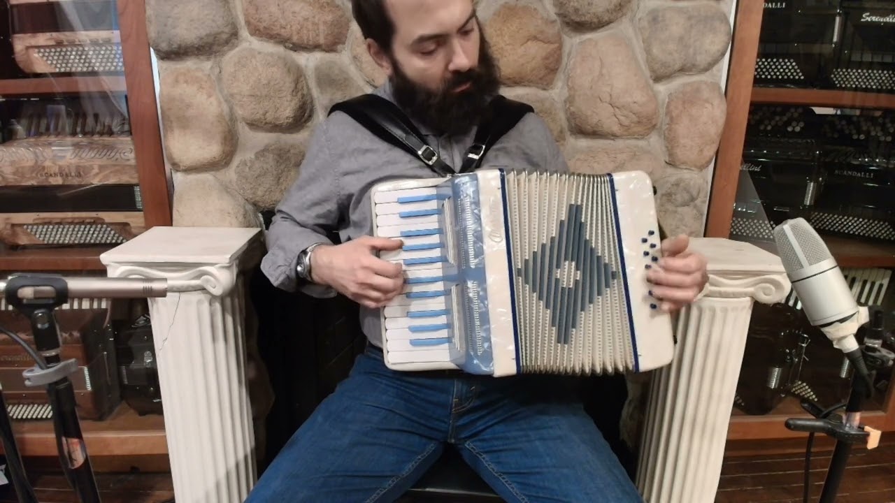 7252 - Baby Blue Marotta Piano Accordion LM 25 12