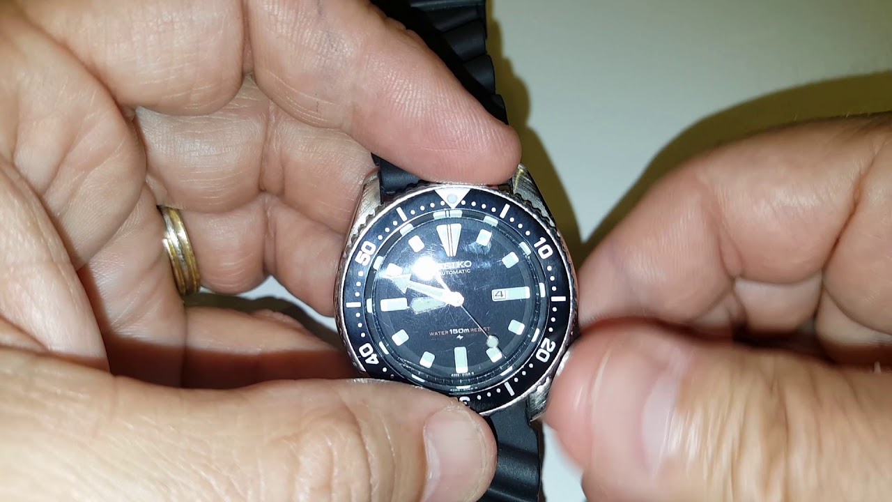 One Minute Watch Review. Seiko 4205-0150 - YouTube