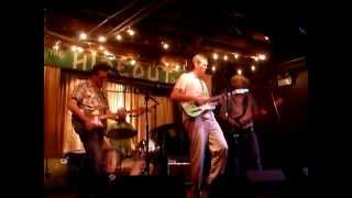 Watch Robbie Fulks Caroline video