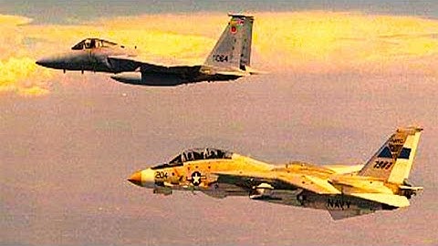 F-14 Tomcat vs F-15 Eagle | US Navy Training Film | 1970s |