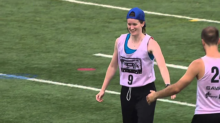 Mikey Cavanaugh layout catch (2015 US Open Mixed F...